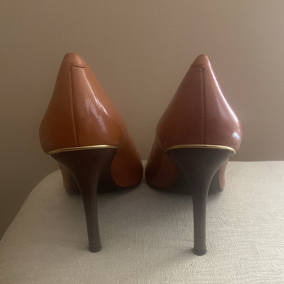 Shoes - Picture 3 of 6